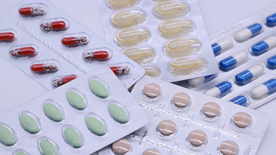 Capsule tablet softgel blister packing