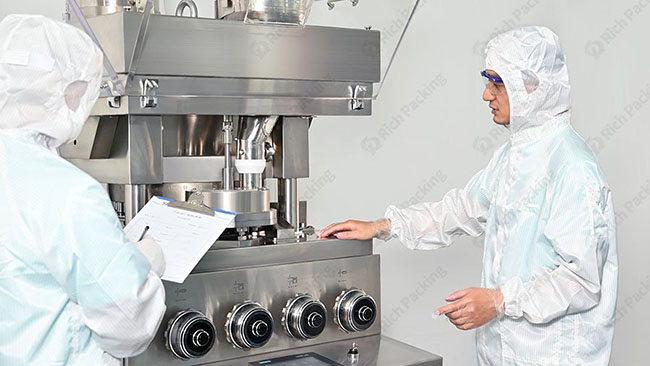 คู่มือการเลือกซื้อเครื่องอัดเม็ดยาฉบับสมบูรณ์: ประเภท หลักการทำงาน และ 10 คุณสมบัติสำคัญ